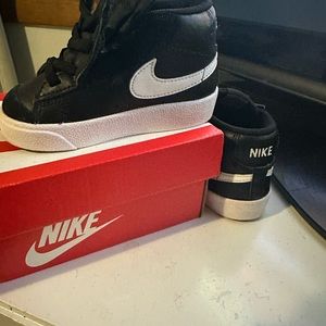 Nike Blazer 6c